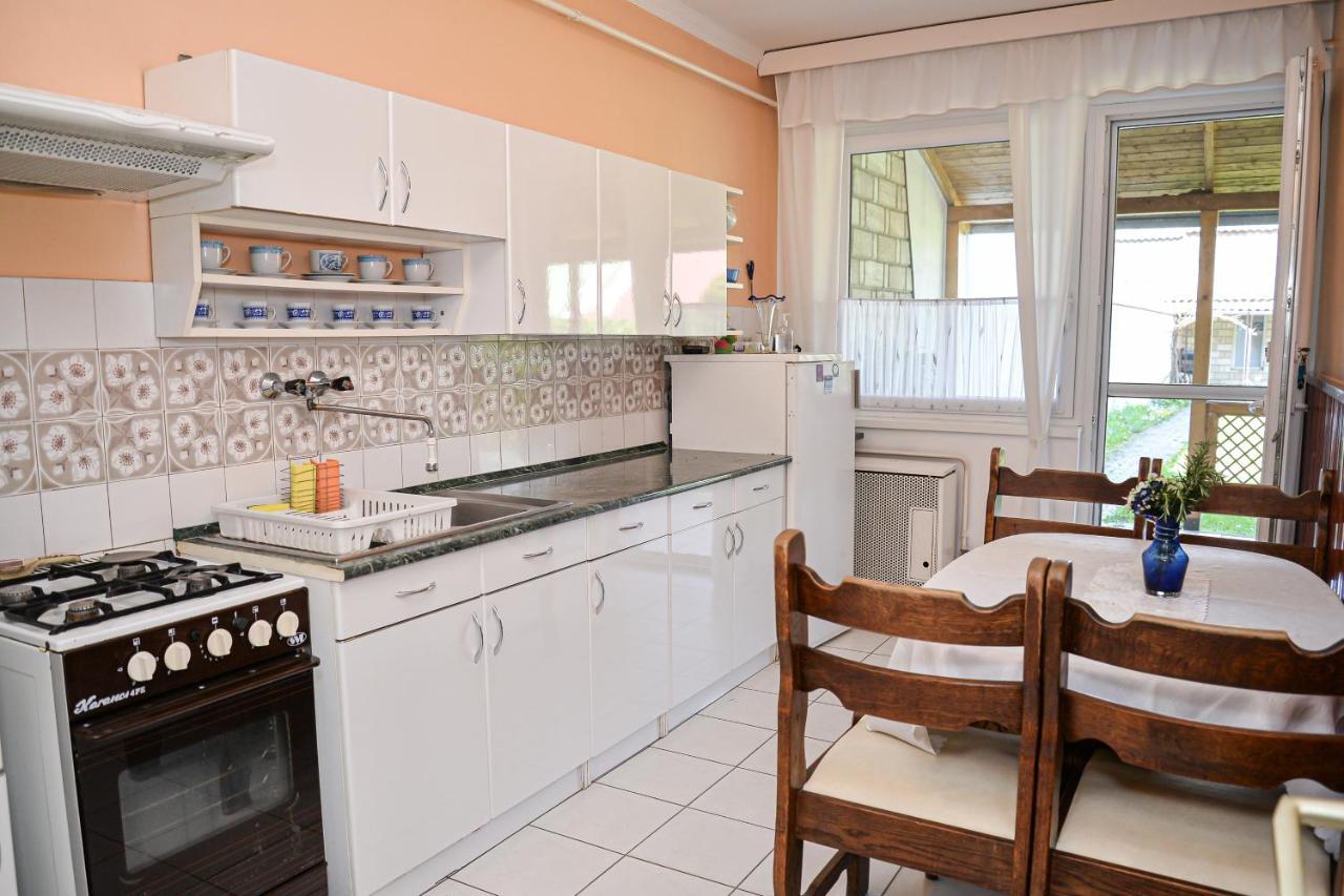 Villa Lilla Vendeghaz Hajdúszoboszló Exterior foto